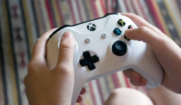 您现在可以从苹果商店购买xbox One控制器 齐聚生活网