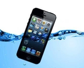 iPhone掉水里怎么办？